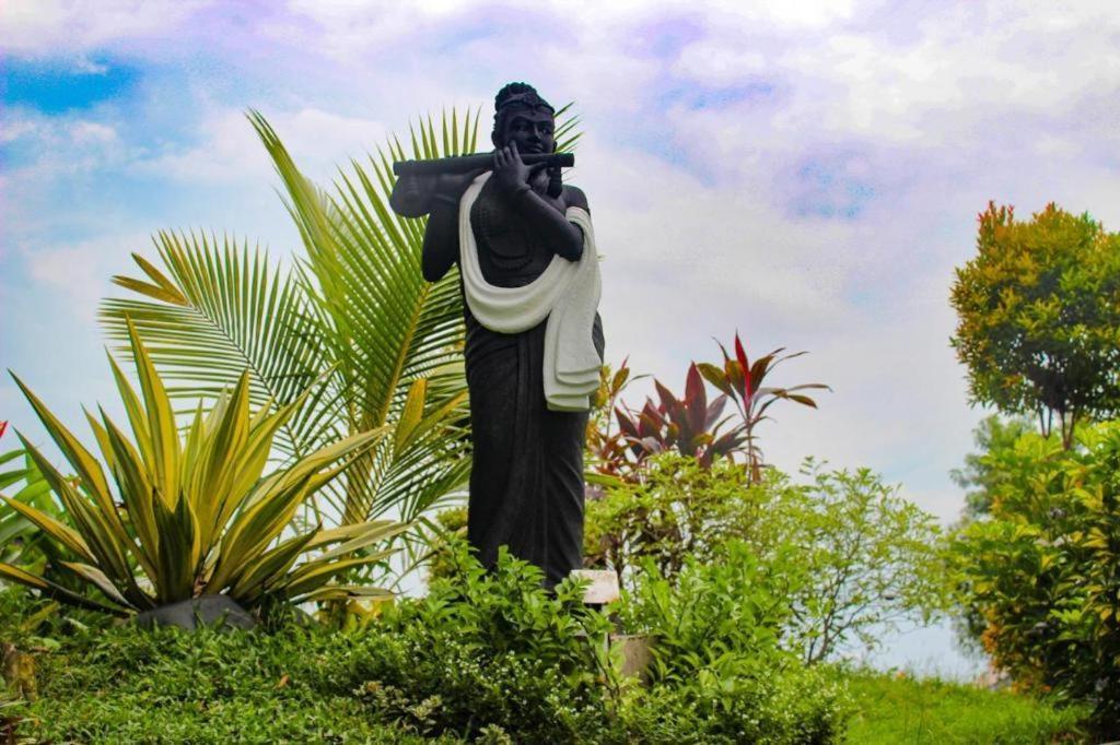 Hotel Merdeka Kediri Kediri  Ngoại thất bức ảnh