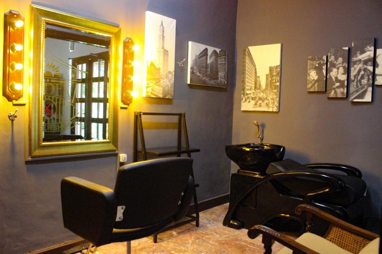 Hotel Merdeka Kediri Kediri  Ngoại thất bức ảnh